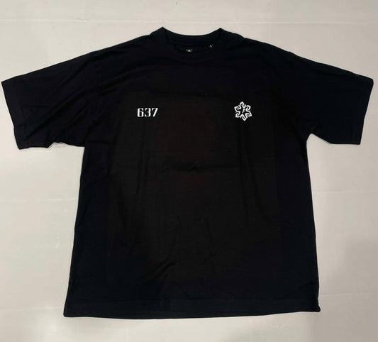 Fine line tee